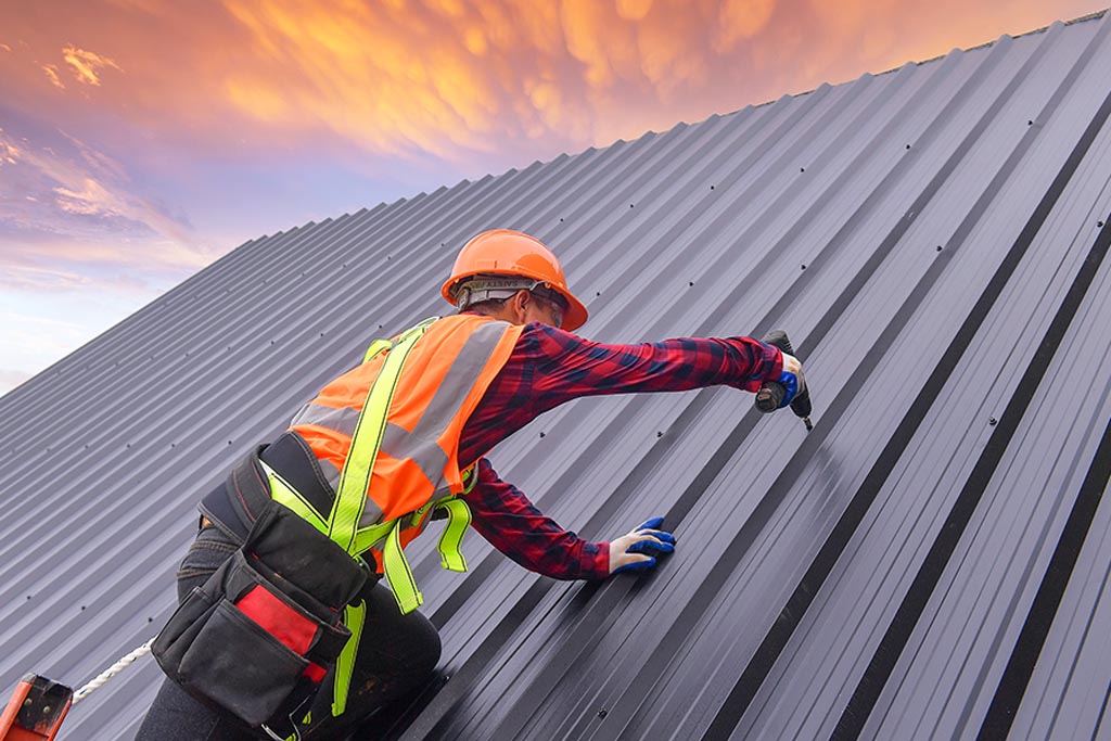 commercial metal roofing installation